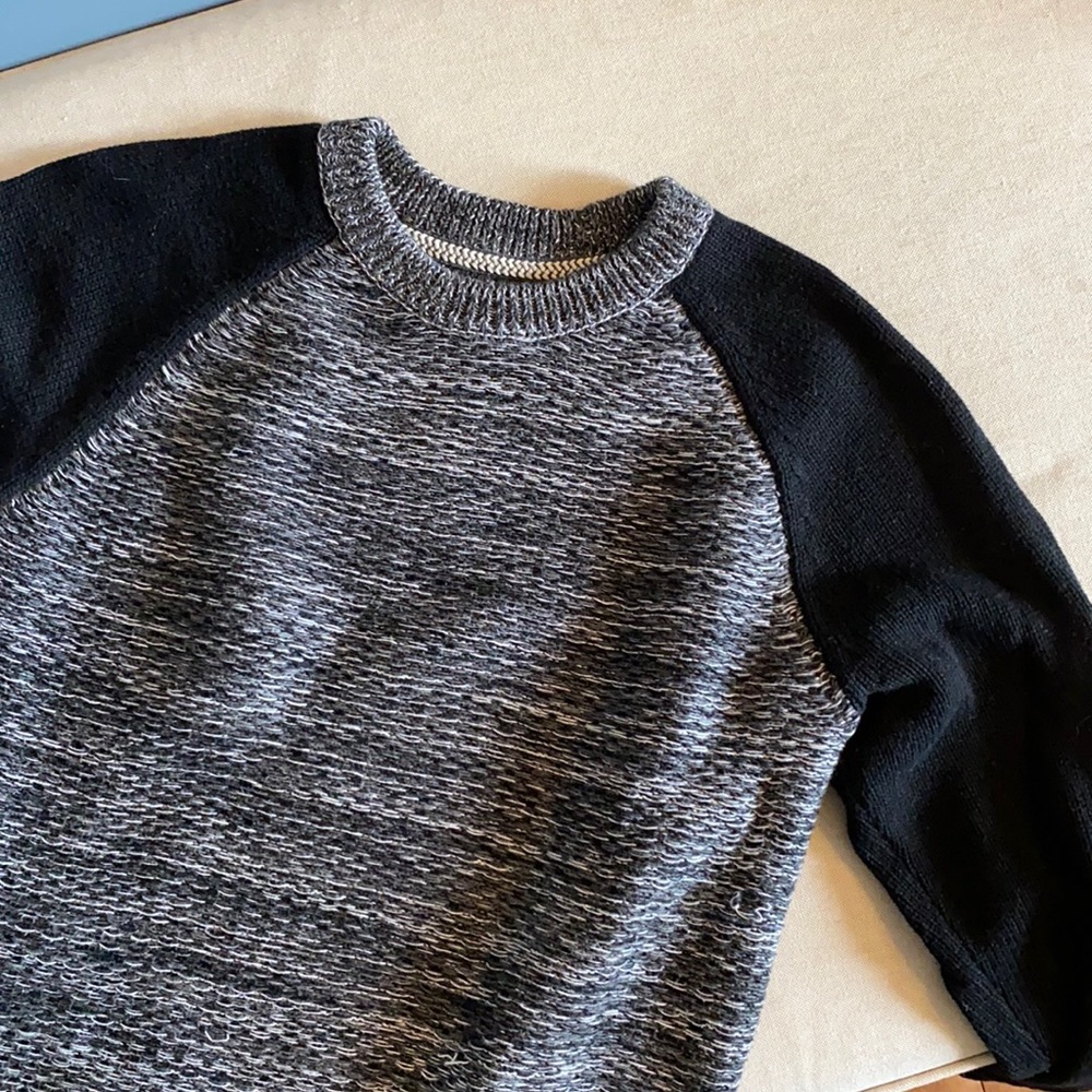 Cozy greyscale crew neck sweater - Simon’s